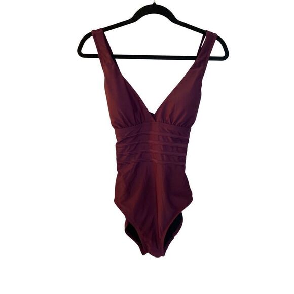 Coastal rose, NWT women’s burgundy V-neck cross back from suit size 8 - Picture 1 of 7